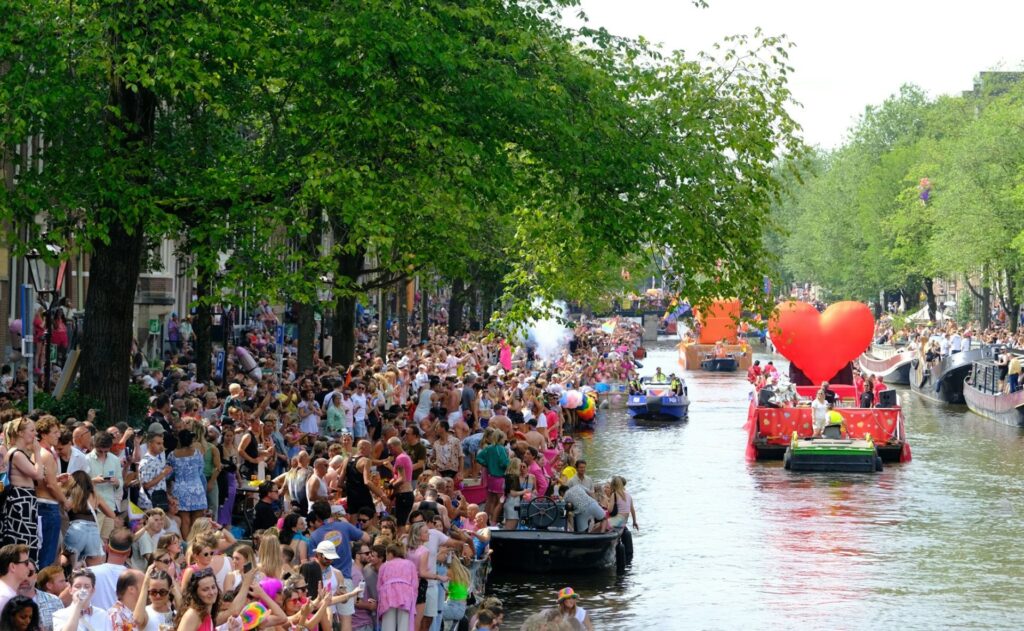 Pride parade in Amsterdam - report on travel impact